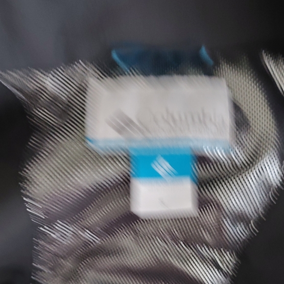 Columbia Women's Red Puffer Jacket - Picture 3 of 12